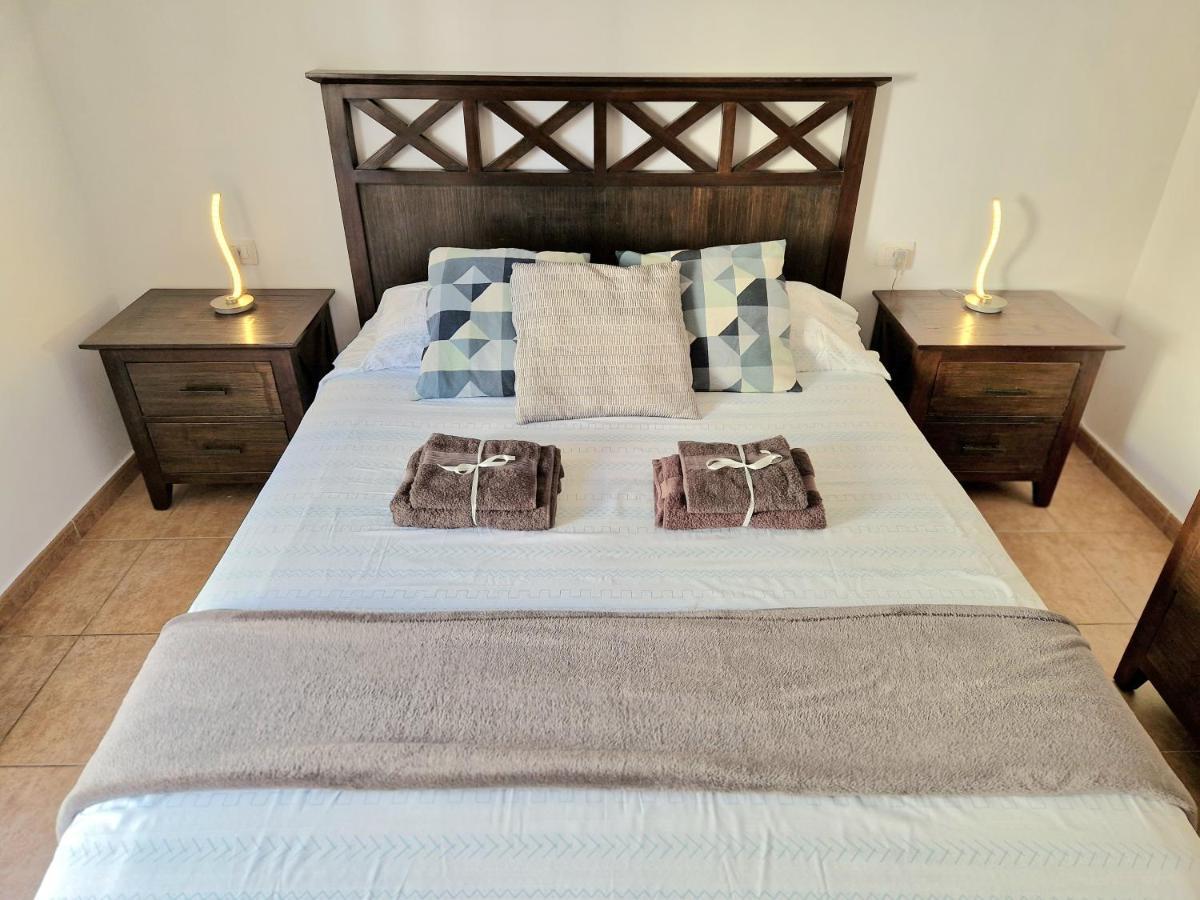 Spacious Chalet Next To The Sea - Airport Villa ซานอิซิโตร ภายนอก รูปภาพ