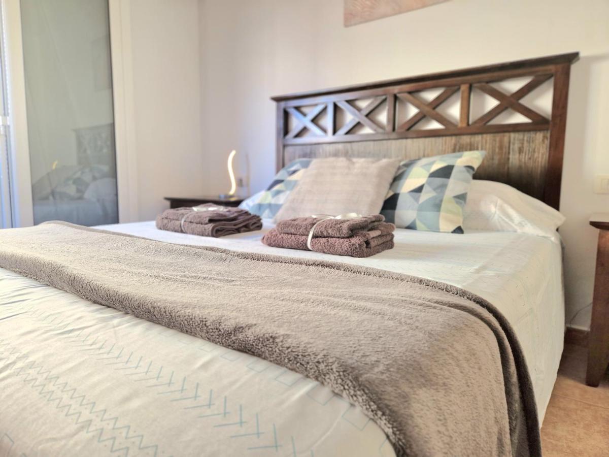 Spacious Chalet Next To The Sea - Airport Villa ซานอิซิโตร ภายนอก รูปภาพ