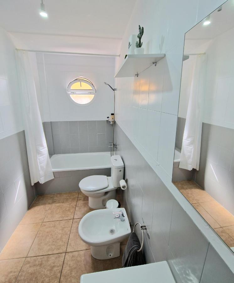 Spacious Chalet Next To The Sea - Airport Villa ซานอิซิโตร ภายนอก รูปภาพ