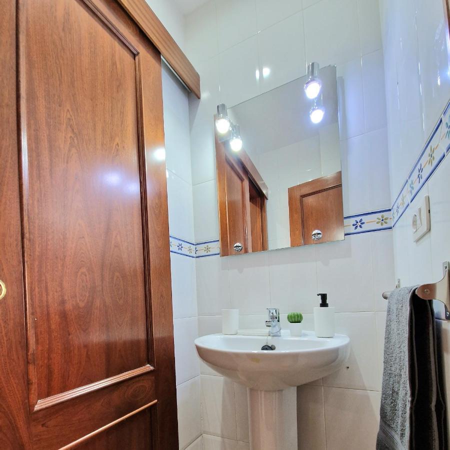 Spacious Chalet Next To The Sea - Airport Villa ซานอิซิโตร ภายนอก รูปภาพ
